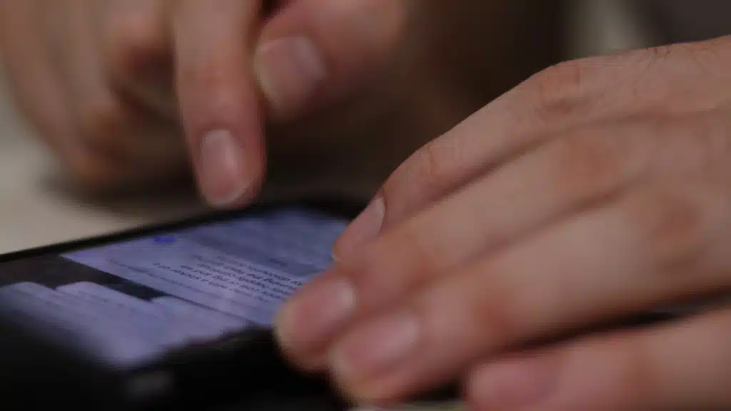 Succeeding with SMS Campaigns: Key Strategies and Examples for Success